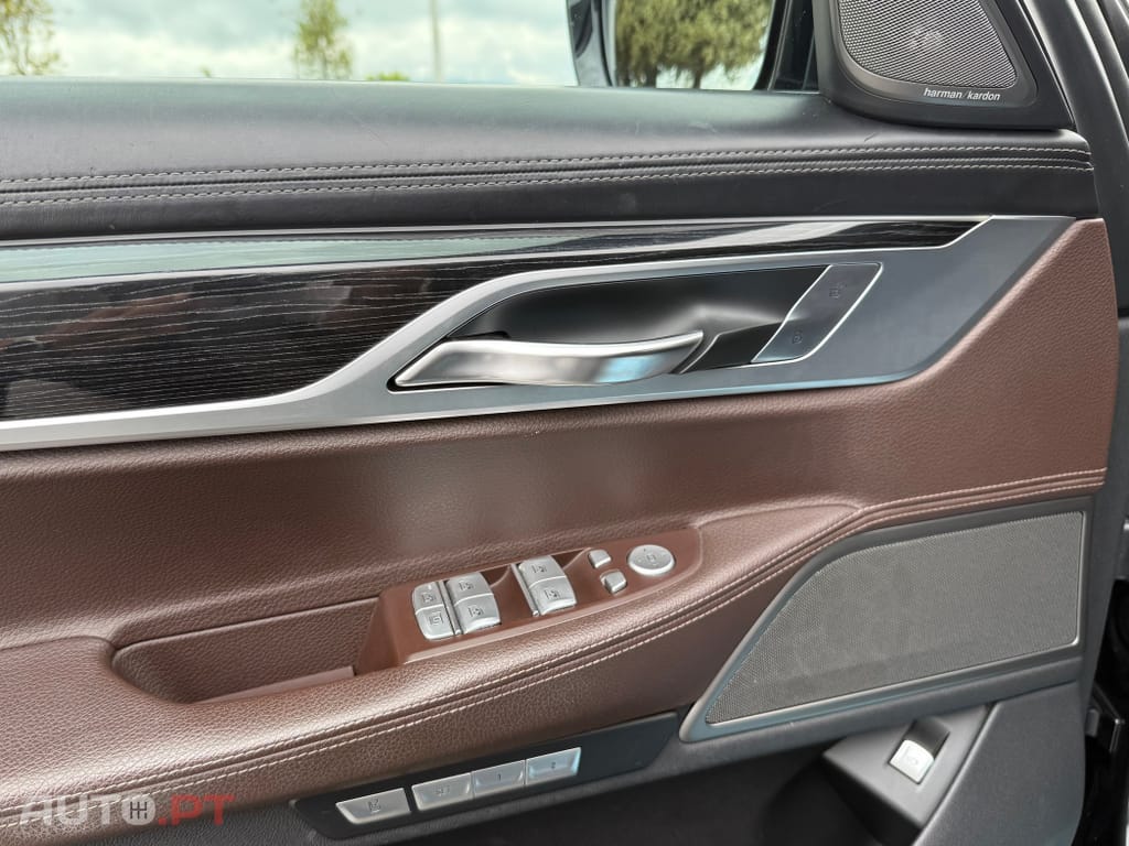 BMW 740 d xDrive Pack M Auto