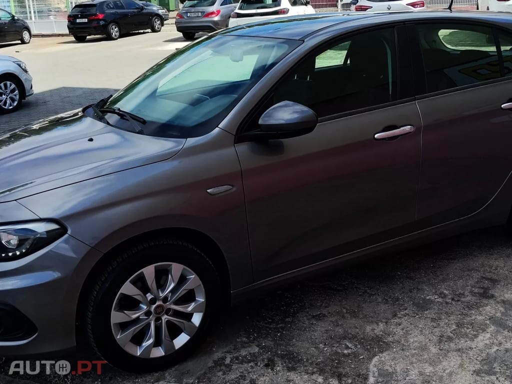 Fiat Tipo 1.3 M-Jet Lounge