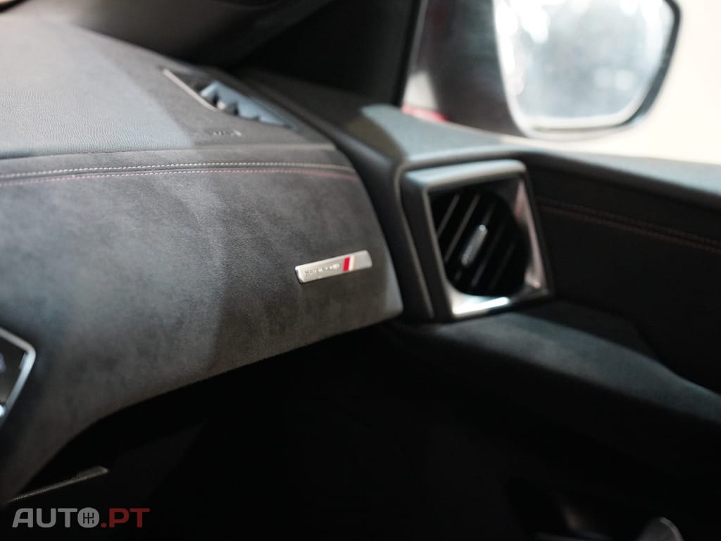 DS DS3 Crossback E-Tense Performance Line