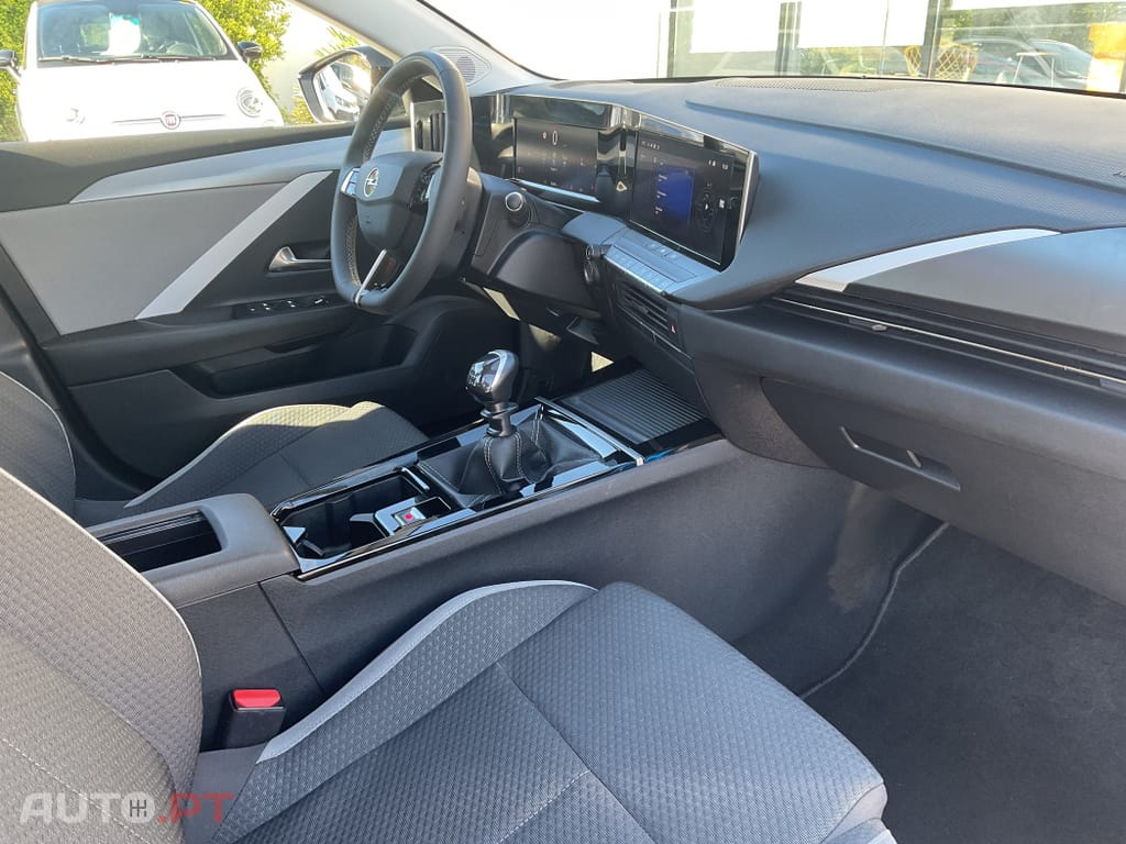 Opel Astra Sports Tourer 1.2 T Edition