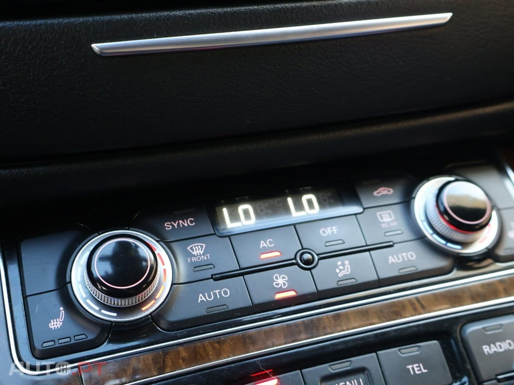 Audi A8 3.0 TDi V6 quattro