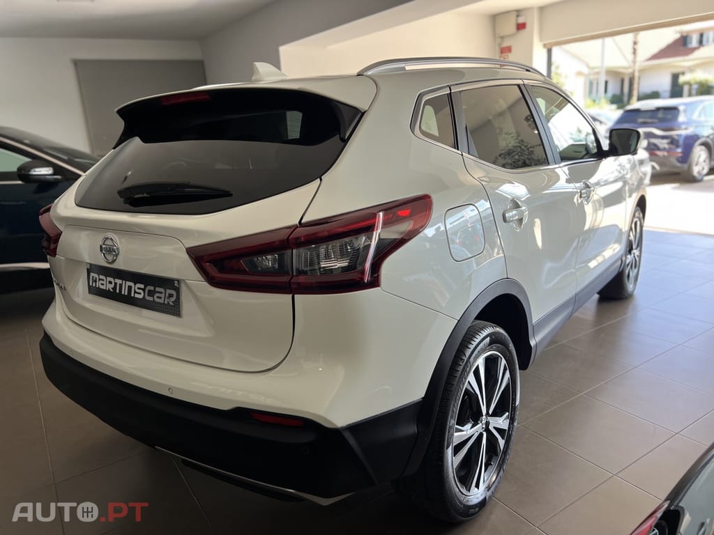 Nissan Qashqai 1.3 DIG-T N-Connecta J18 DCT