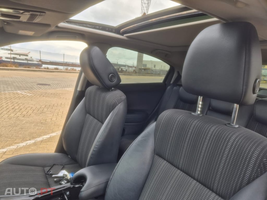 Honda HR-V 1.6 i-DTEC Elegance Navi