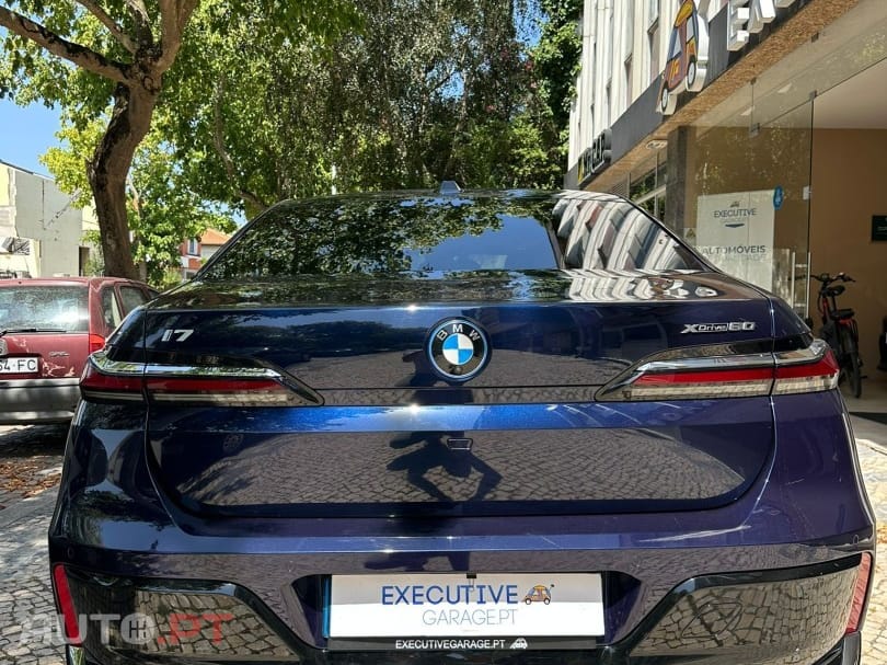 BMW i7 xDrive60 Pack Desportivo M Pro
