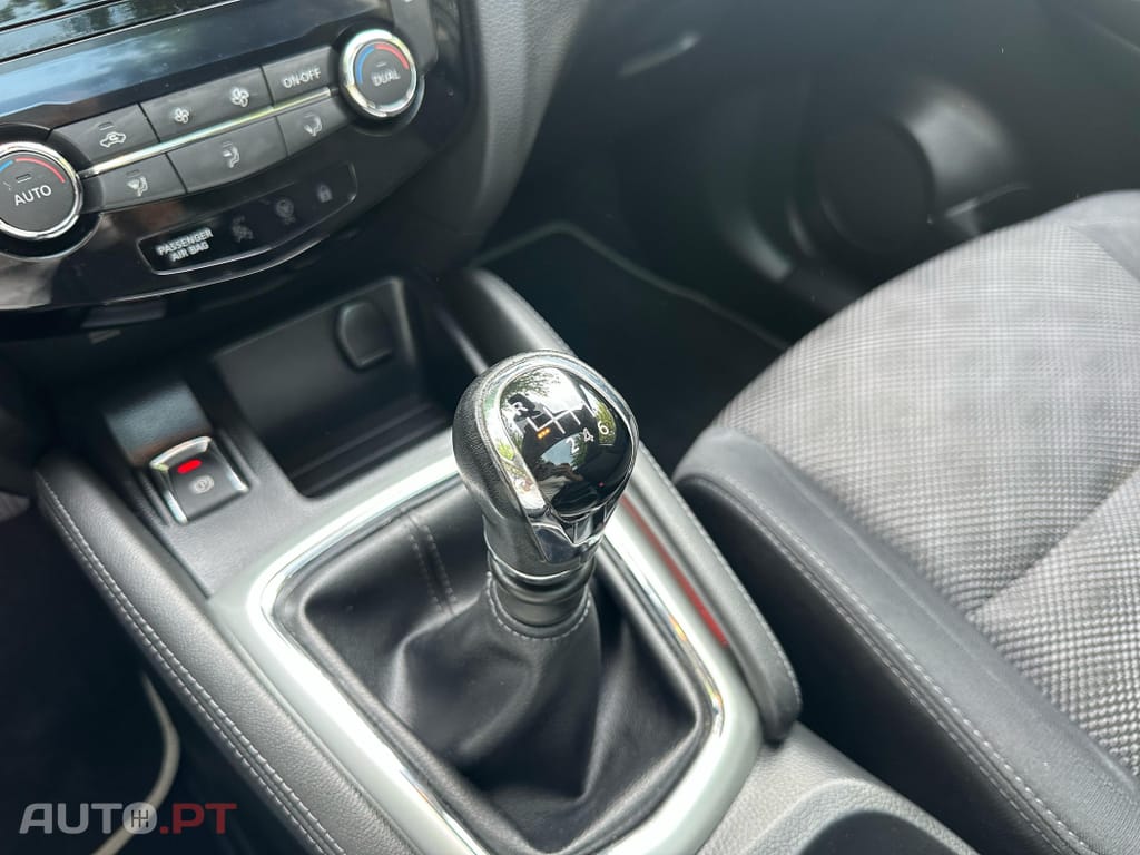 Nissan Qashqai 1.5 dCi N-Connecta 18