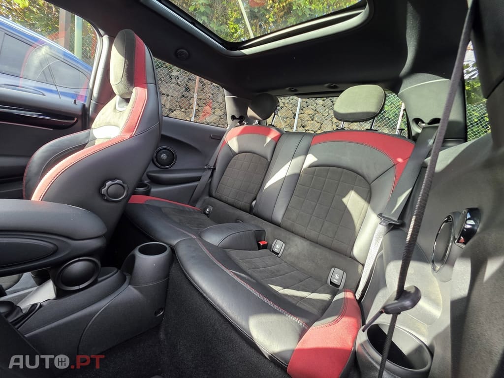 MINI Cooper John Cooper Works Auto Desportiva