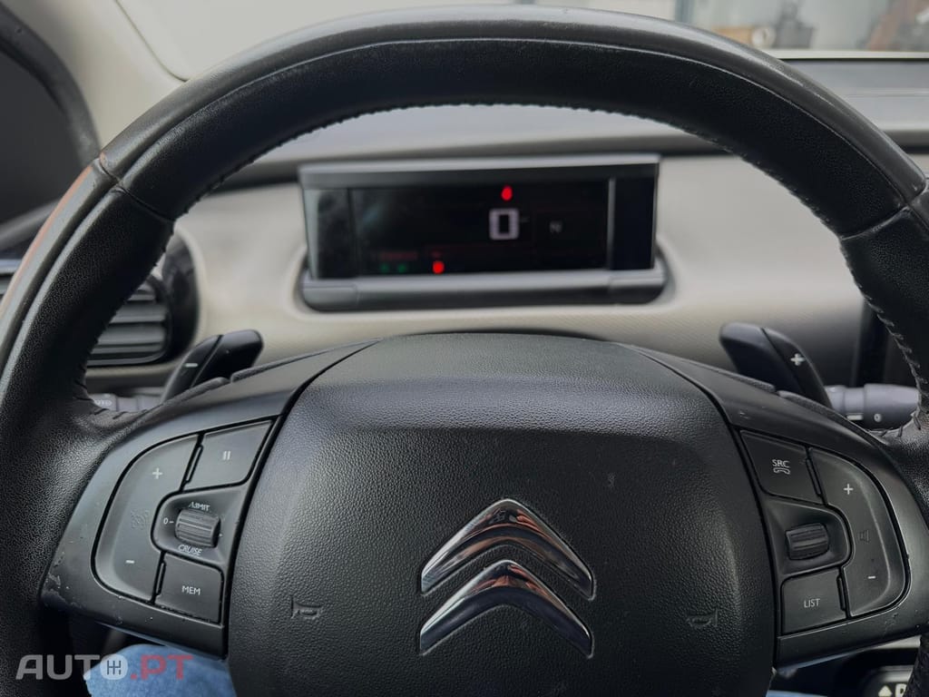 Citroen C4 Cactus 1.2 PureTech Shine EAT6