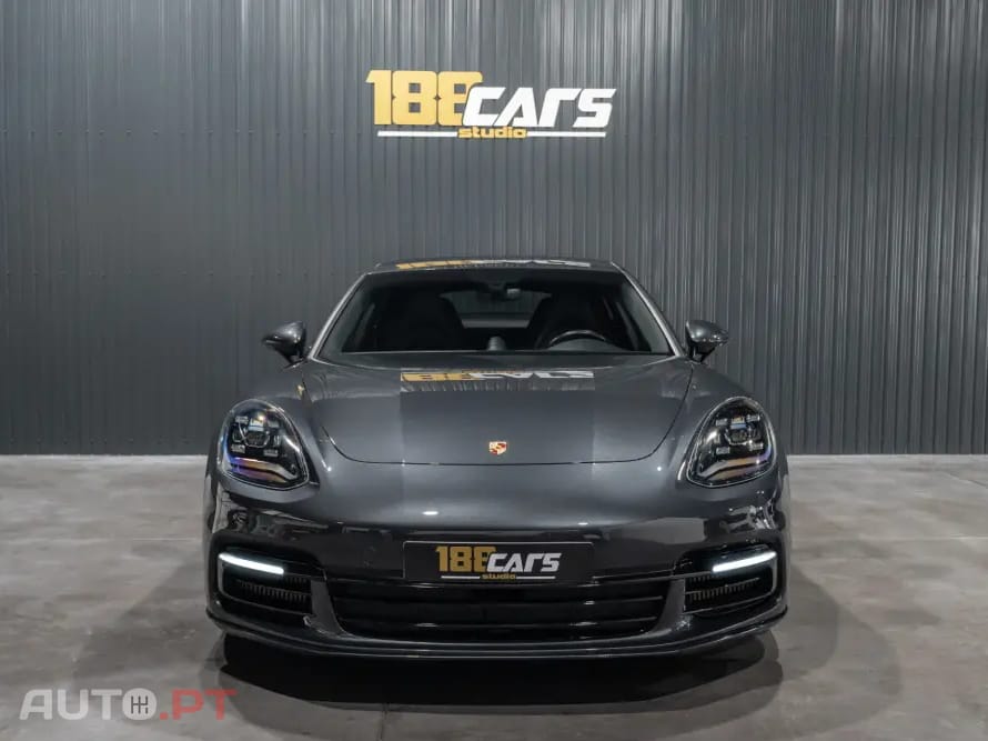 Porsche Panamera 4 E-Hybrid