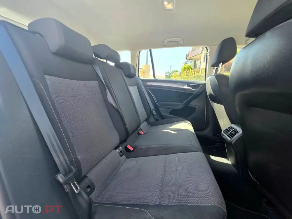 Volkswagen Golf 1.6 TDi Confortline