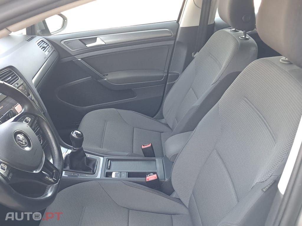 Volkswagen Golf 1.6 TDi Confortline