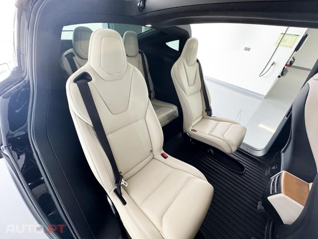 Tesla Model X 100 kWh Long Range AWD