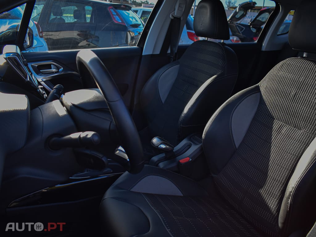 Peugeot 2008 1.6 BlueHDi Allure