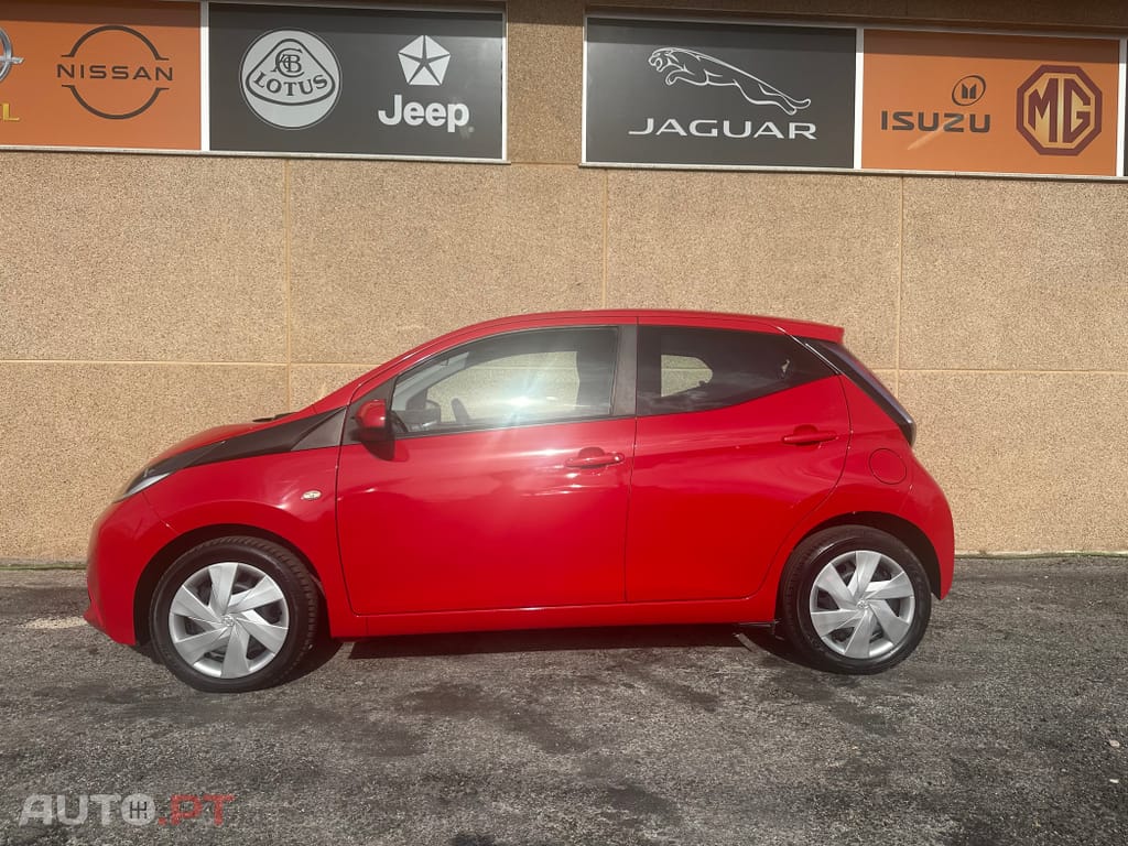 Toyota Aygo 1.0 X-Play Plus