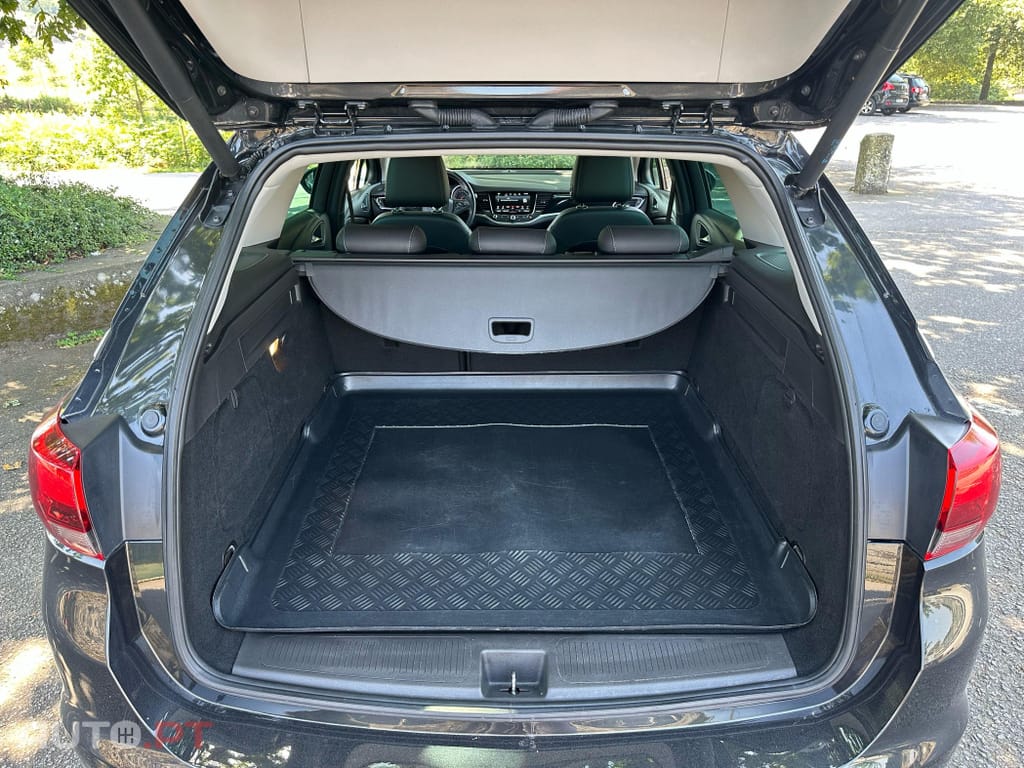 Opel Astra Sports Tourer 1.6 CDTi Cosmo S/S J18