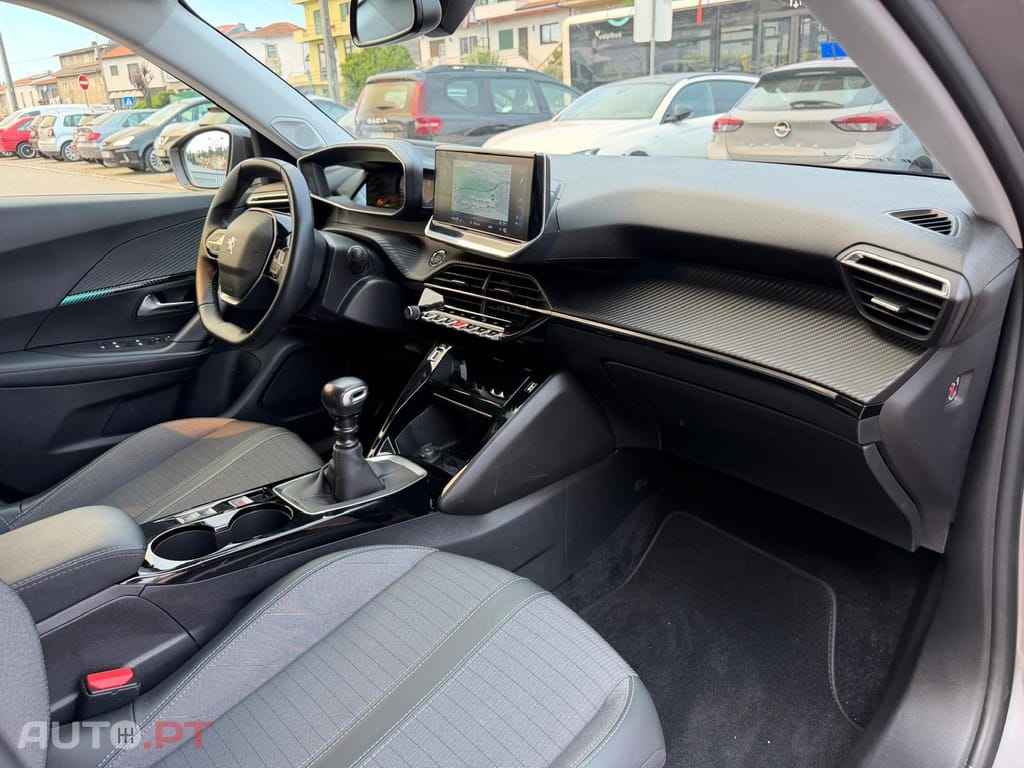Peugeot 2008 1.2 PureTech Allure