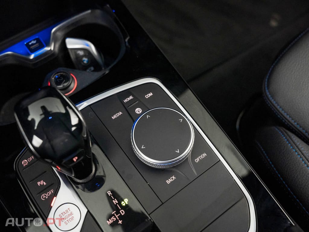 BMW 118 i Pack Desportivo M Auto