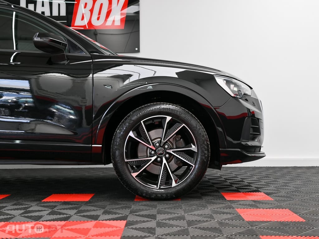 Audi Q3 45 TFSIe S line S tronic