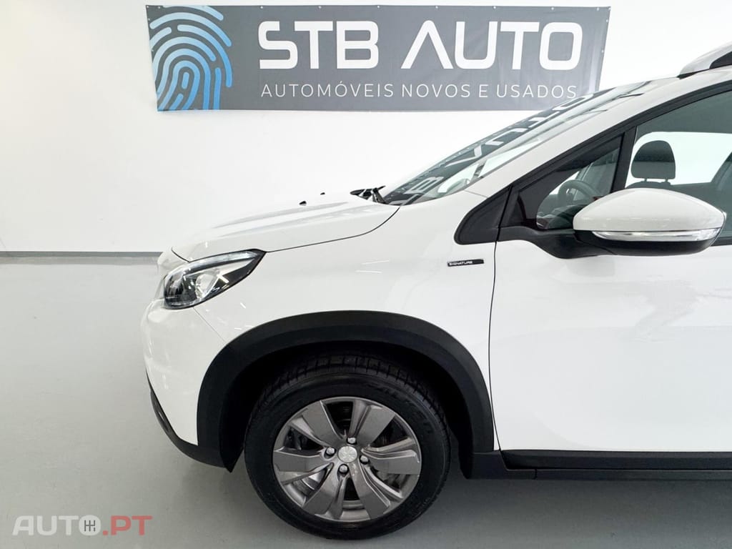 Peugeot 2008 1.2 PureTech Signature