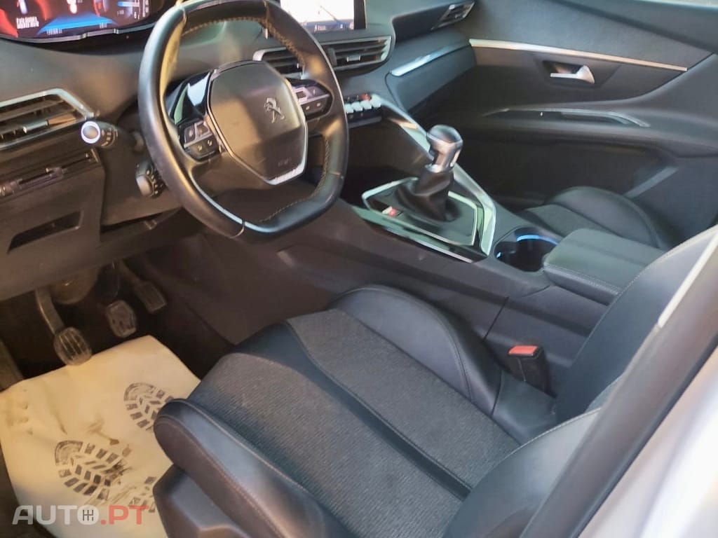 Peugeot 3008 1.5 BlueHDi Allure