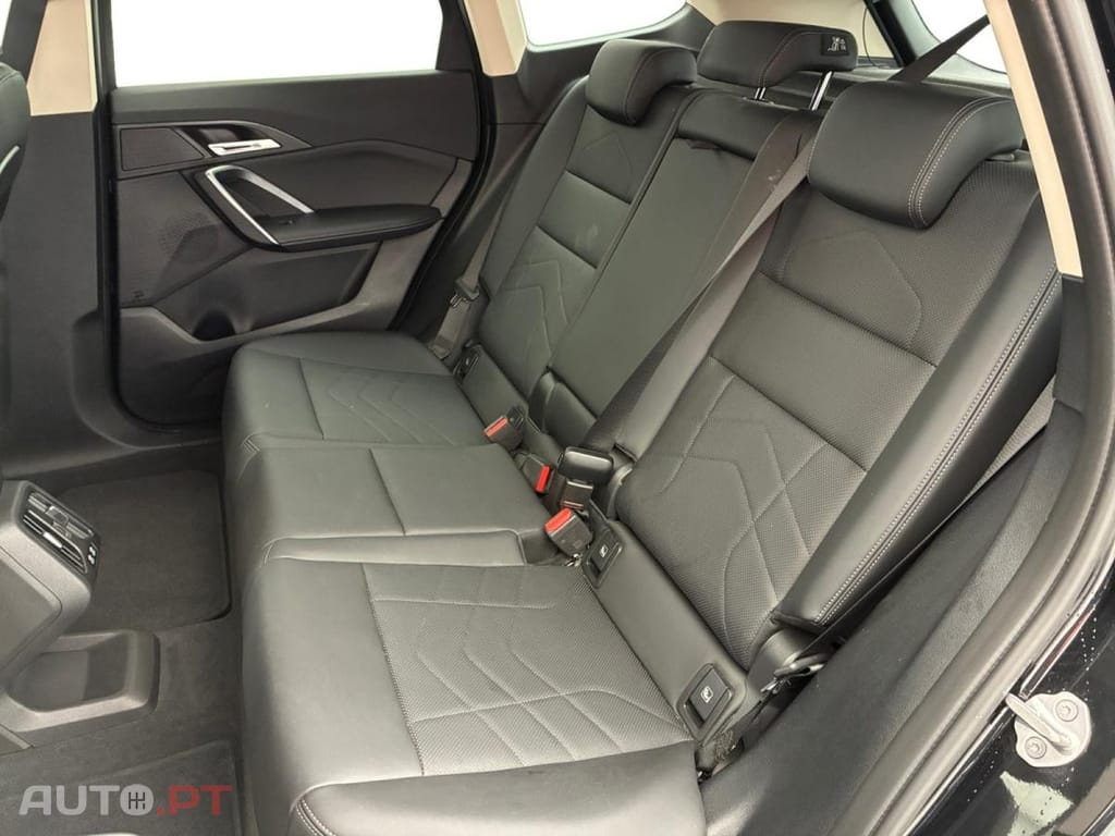 BMW iX1 xDrive30 xLine