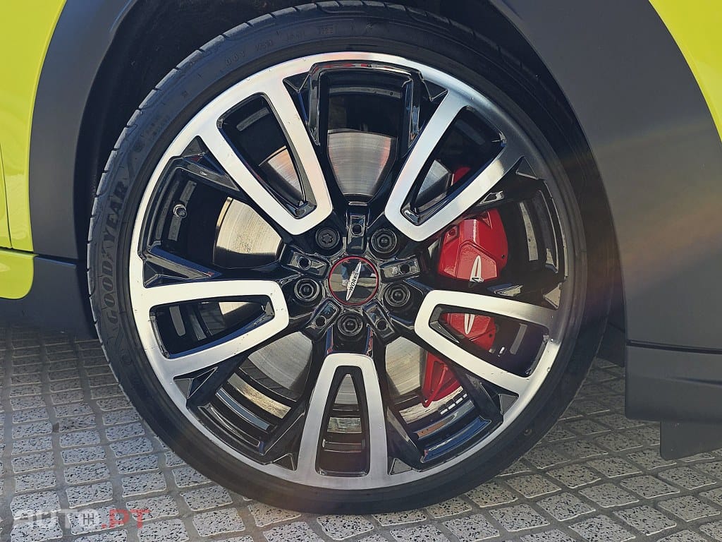MINI John Cooper Works 3 Portas