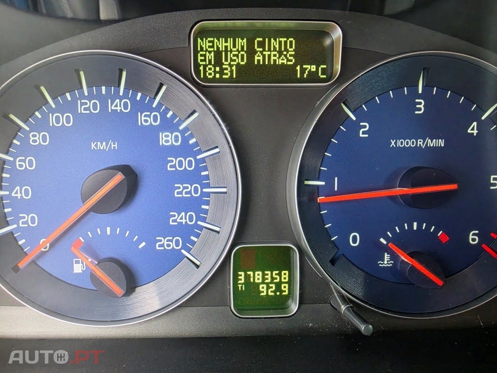 Volvo V50 1.6 D R-Design — fotografia 14