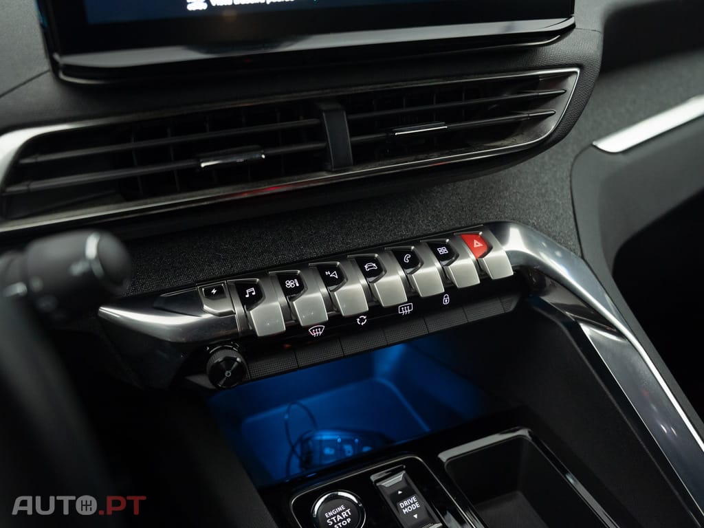 Peugeot 3008 1.6 Hybrid Allure e-EAT8