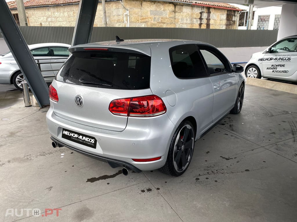 Volkswagen Golf 2.0 GTI
