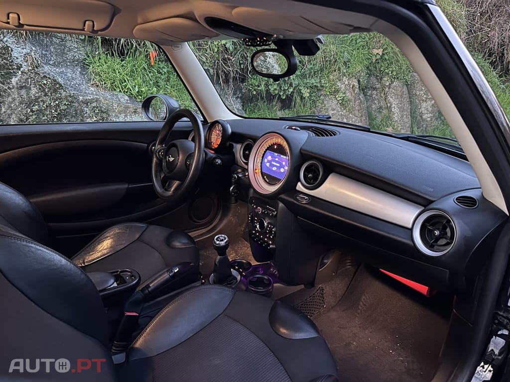 MINI Cooper Cooper D