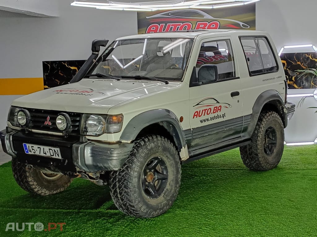 Mitsubishi Pajero 2.5 TDi GLS
