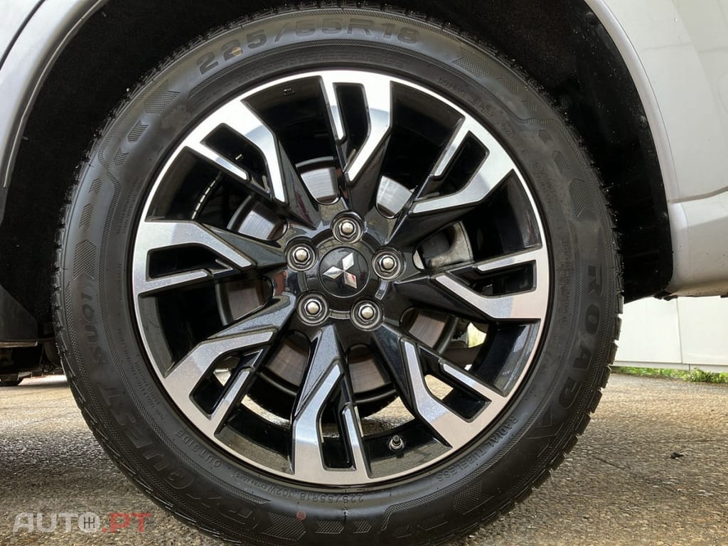 Mitsubishi Outlander 2.0 PHEV Intense Navi