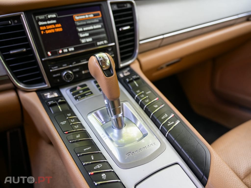 Porsche Panamera S Hybrid J19