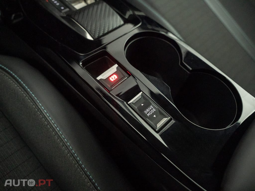 Peugeot E-208 50 kWh Allure Pack