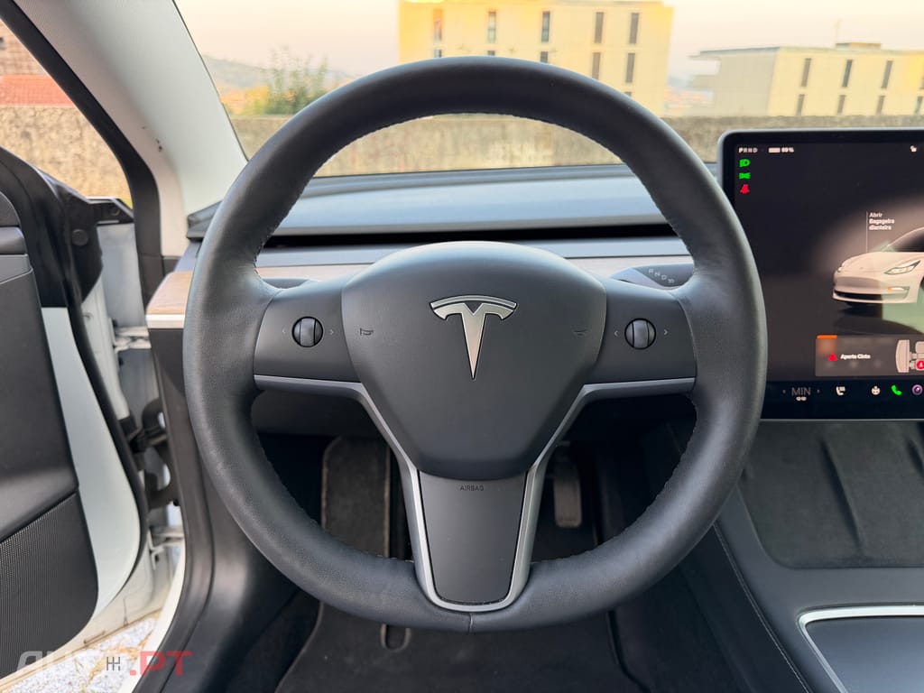Tesla Model 3 RWD