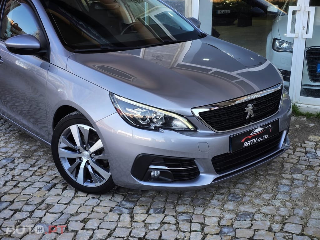 Peugeot 308 1.5 BlueHDi Style J17