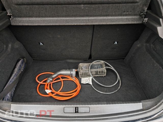 Peugeot E-208 50 kWh Allure