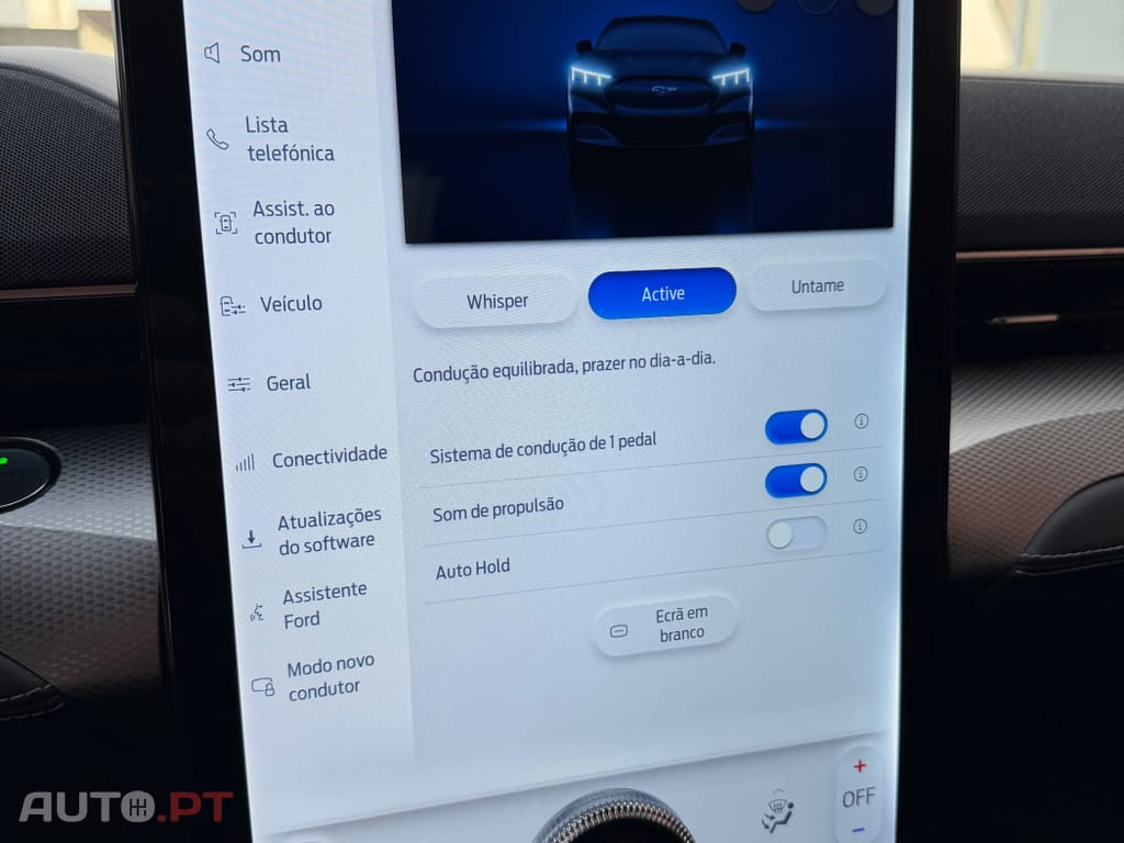 Ford Mustang Mach-E Standard • 75,7 kWh • 294 CV