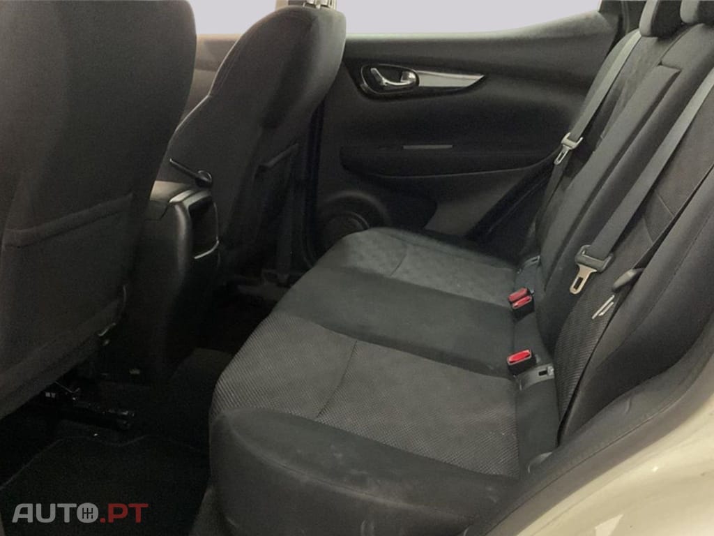 Nissan Qashqai 1.6 dCi Visia 4x4i