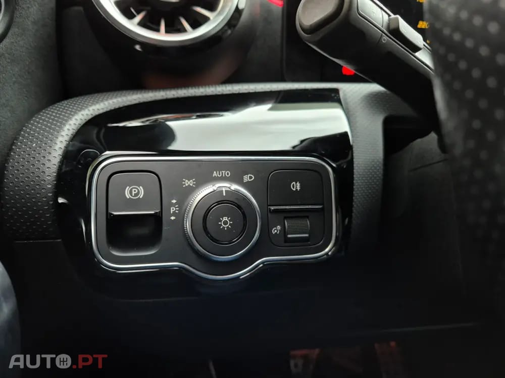 Mercedes-Benz CLA 250 e Shooting Brake AMG Line