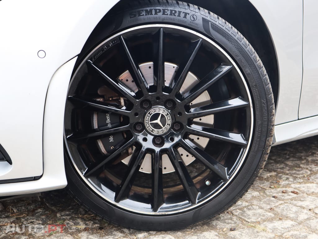 Mercedes-Benz CLA 250 e AMG Line
