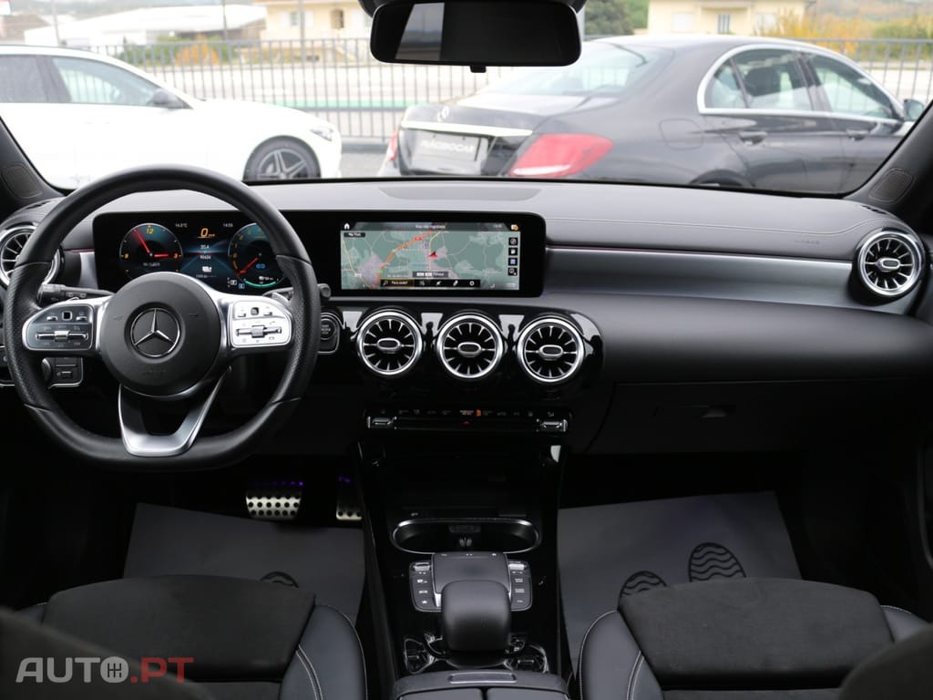 Mercedes-Benz A 250 e AMG Line