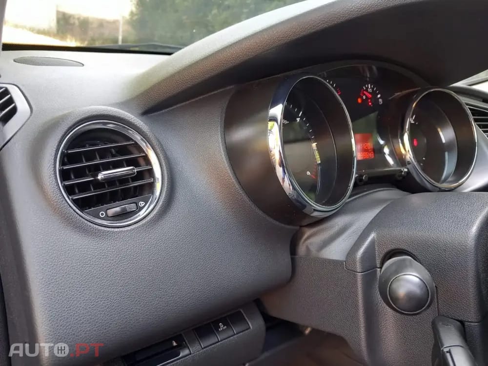 Peugeot 3008 1.6 HDi Allure