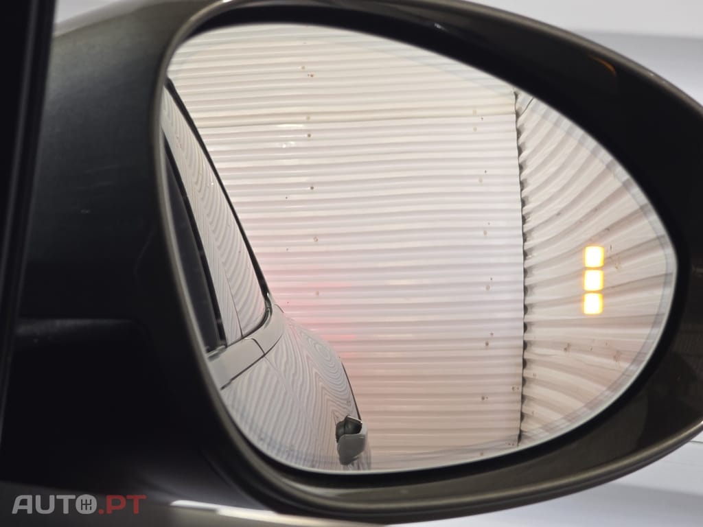 Porsche Macan Electric 4