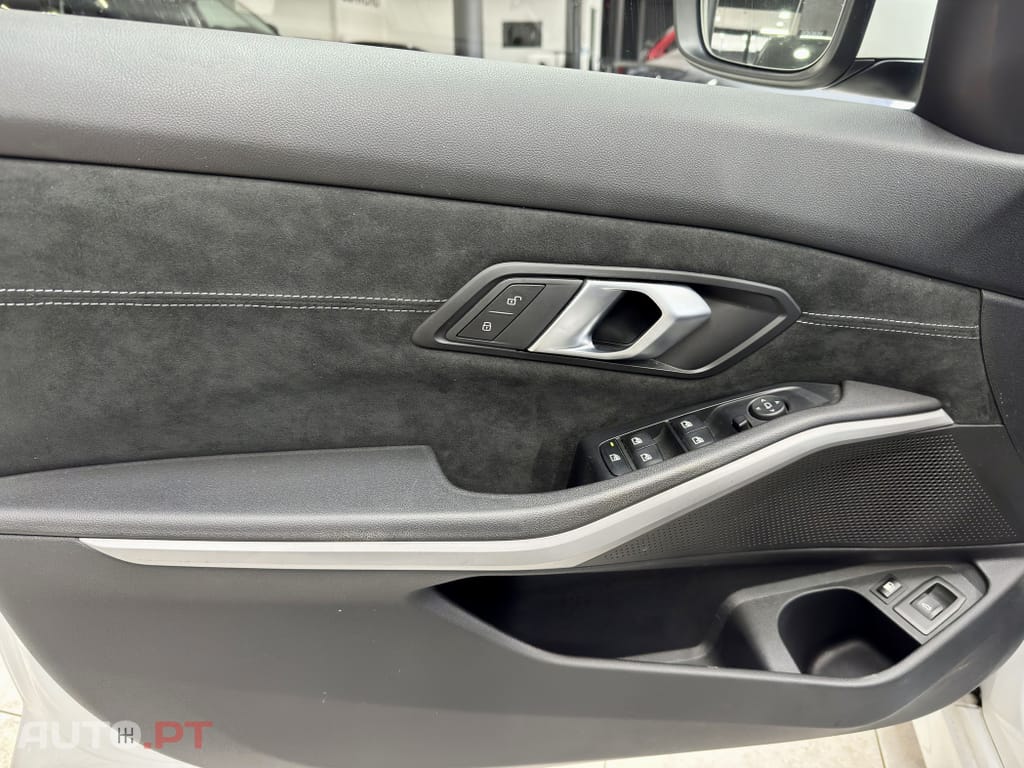 BMW 330 e Touring Corporate Edition Auto