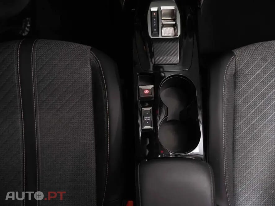 Peugeot 2008 1.2 Hybrid Allure e-DCS6