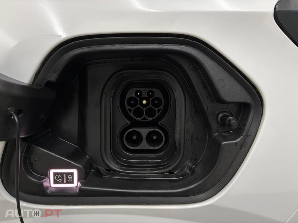 Peugeot E-208 50 kWh Active