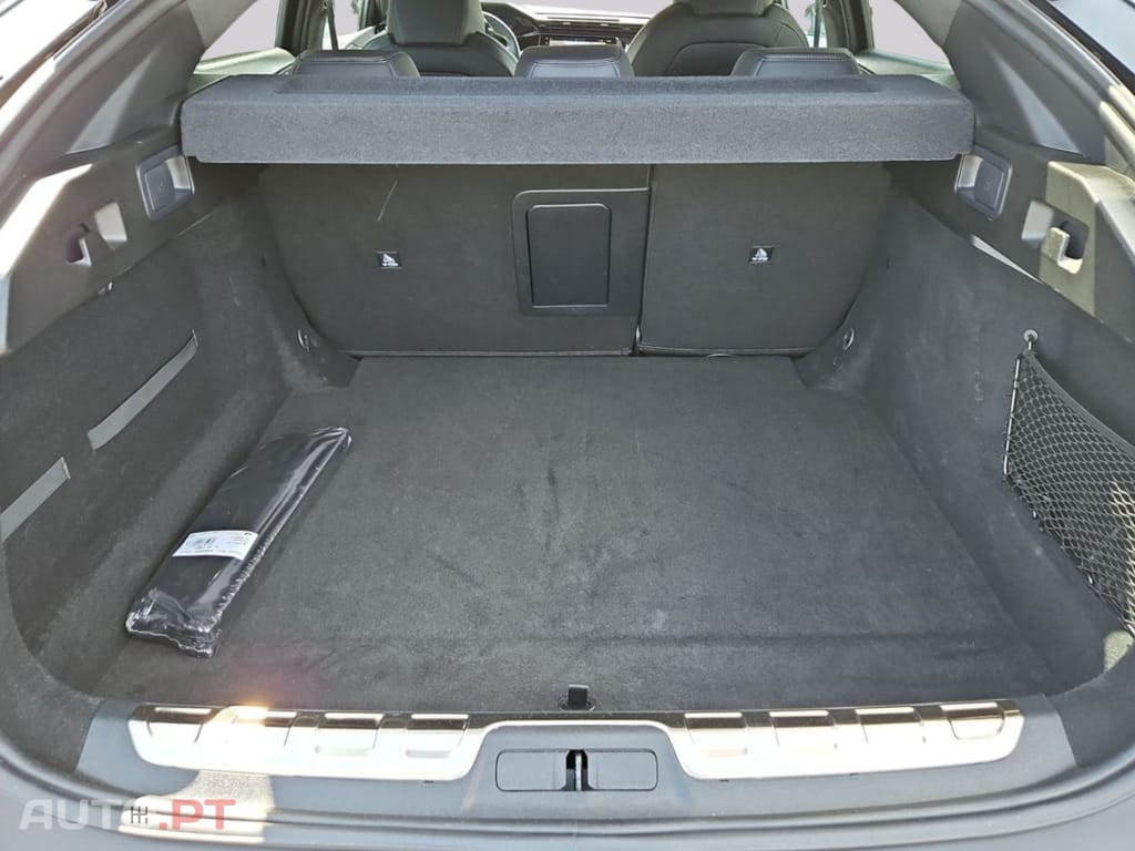 Peugeot 408 GT EAT8