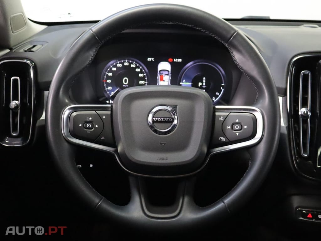 Volvo XC40 1.5 T4  PHEV Inscription