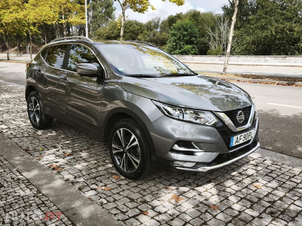 Nissan Qashqai 1.3 DIG-T N-Connecta J18 Led