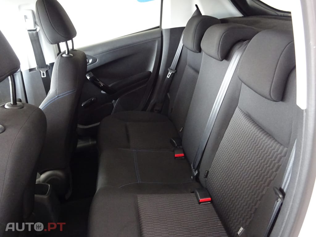 Peugeot 208 1.5 BlueHDi Signature